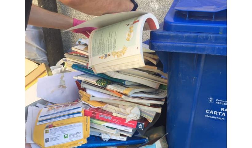 AIB: “libri buttati, che brutto esempio a Reggio Calabria”
